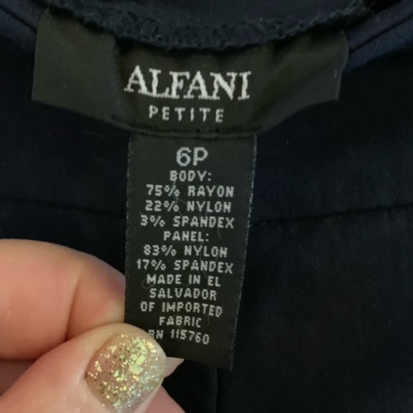 Navy Alfani Capris - Picture 3 of 3